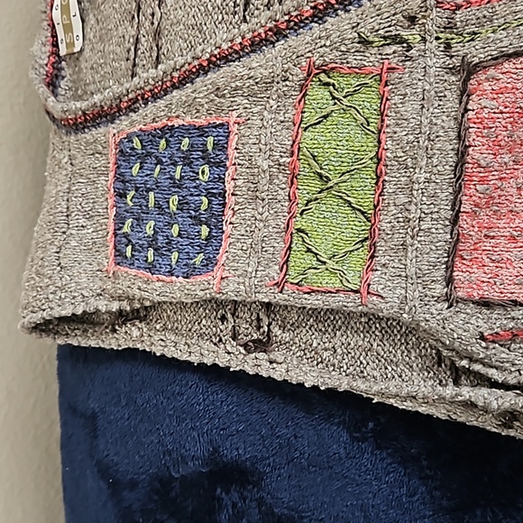 Knit sweater vest - Picture 3 of 11